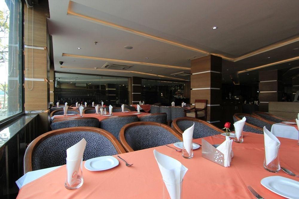 O2 Vip Hotel Kolkata